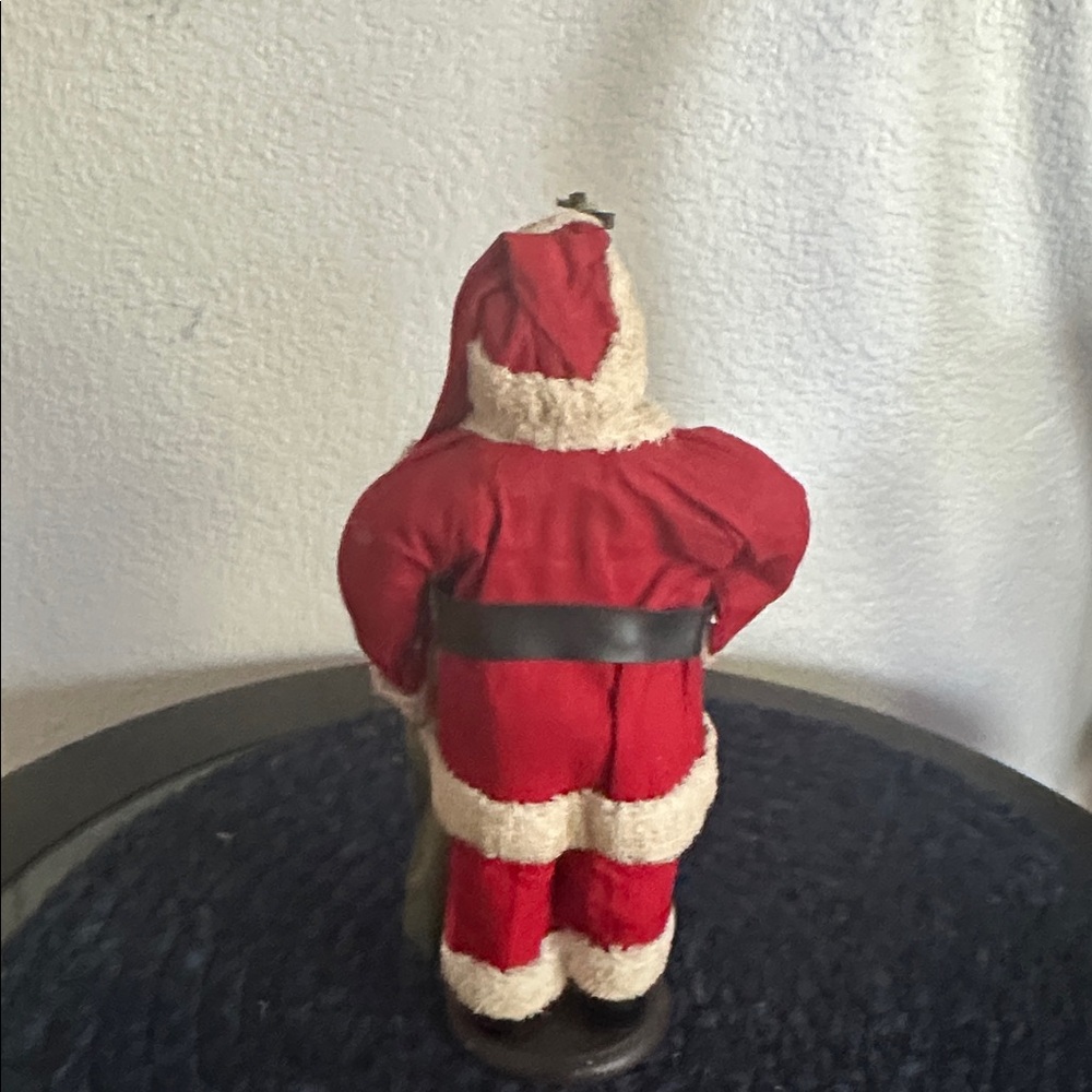 Vintage Santa Claus Figurine - Picture 2 of 5